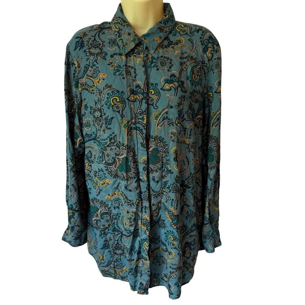 Jaclyn Smith Blue Paisley Button Up Size Large
